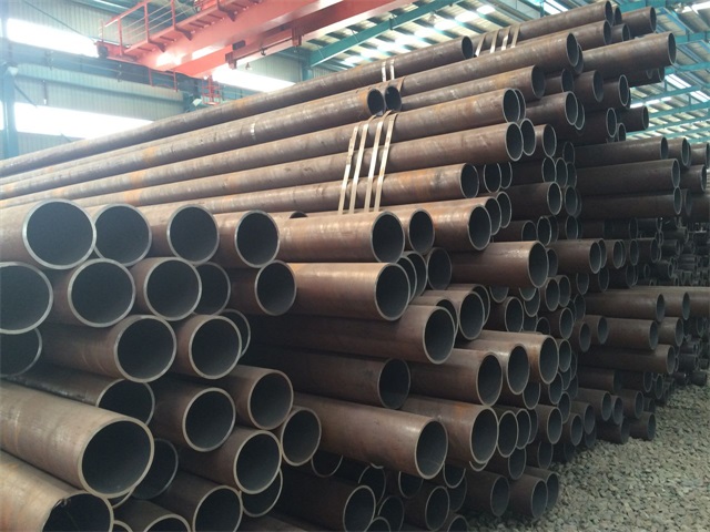 武威化肥设备用高压无缝钢管